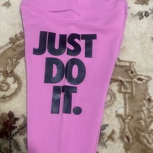 Nike leggings . Small .